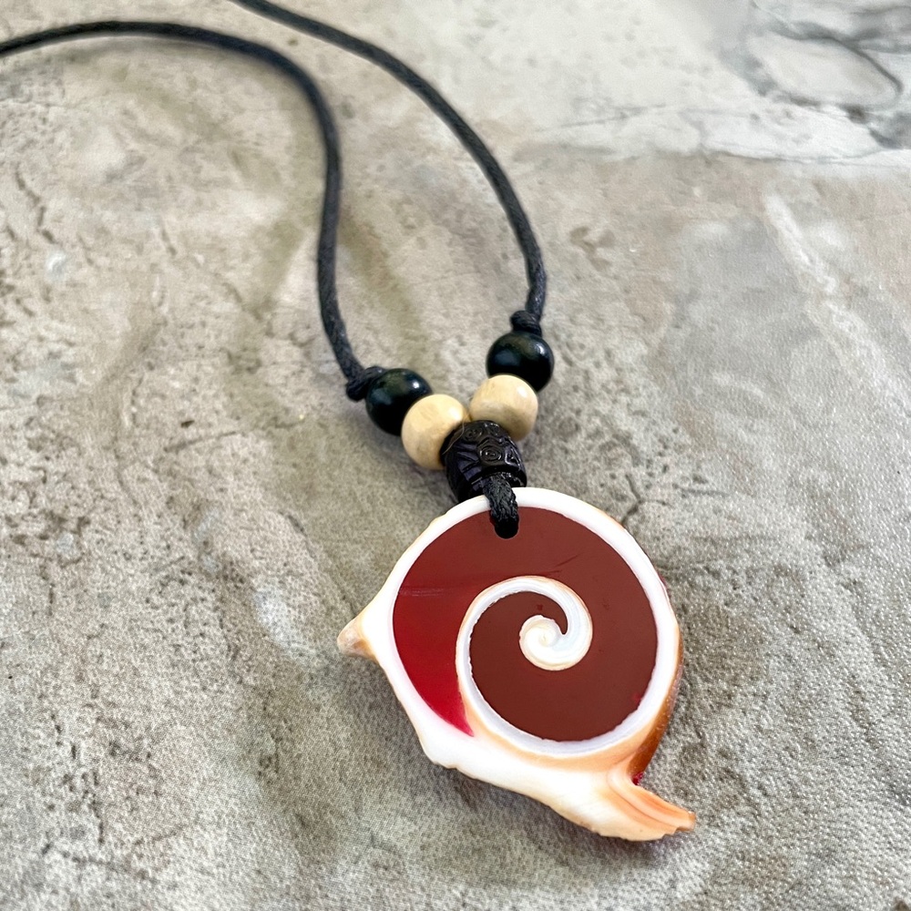 Shell Necklace - Picture 2 of 5